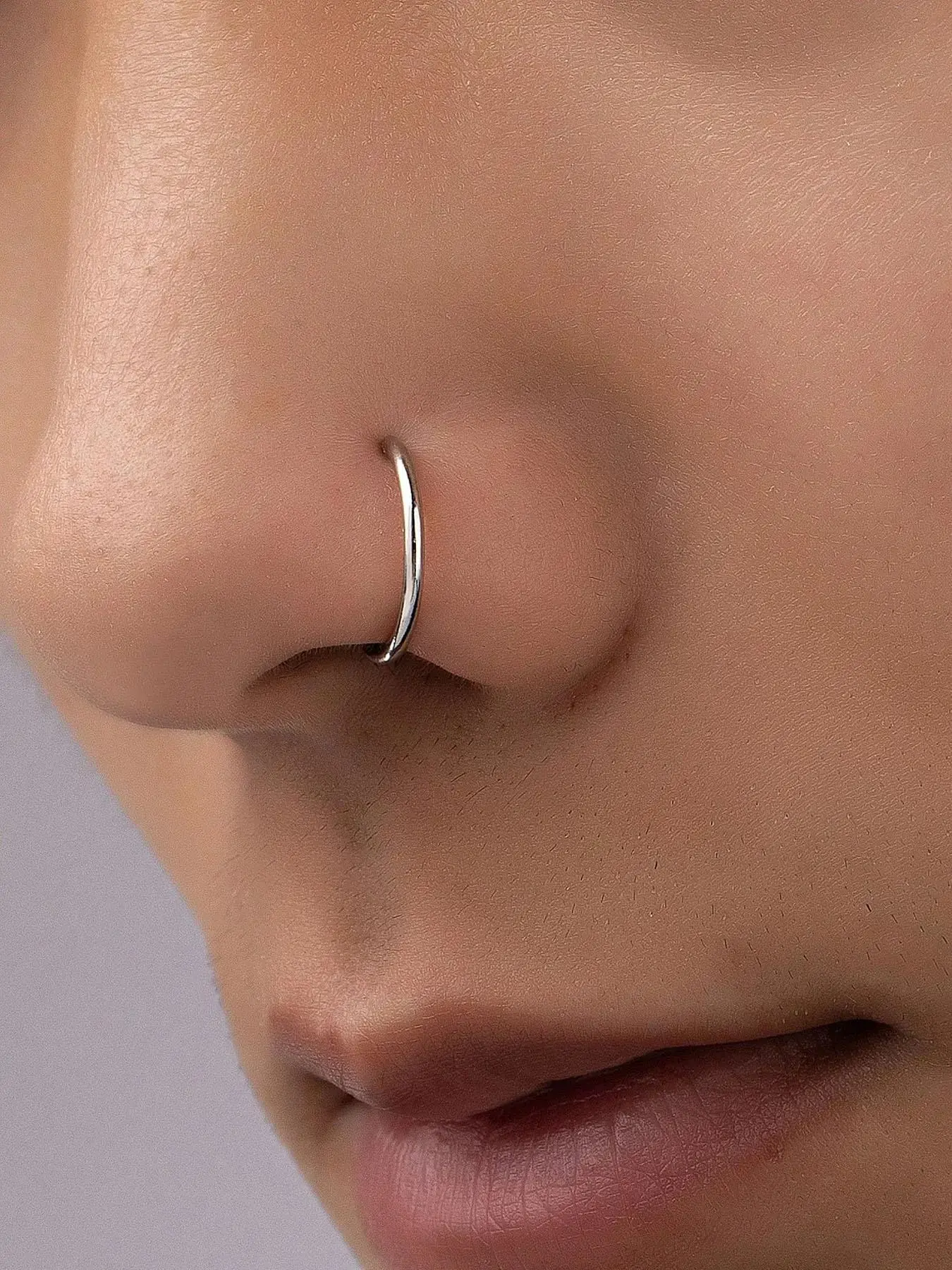 8pcs D-shaped fake nose ring set, simulated nose ring, suitable for male and female wearing of nasal septum ring (random color).