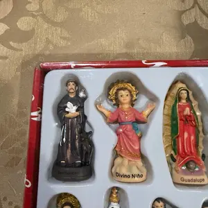 Set de Santos Católicos Miniatura – Colección Devocional Completa