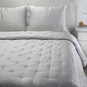 MarlaWynne Wynne Home 3-Piece Mist Gray Satin Quilt Set - Twin