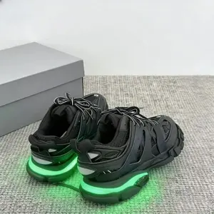 LED Shining Couples Sneakers men's and women's Casual Breathable shoes track Chunky trainers retro  trendy