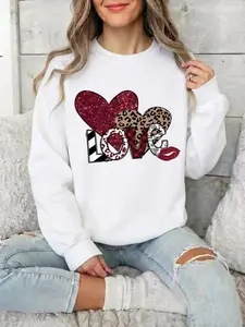 [Printed Design – Not Textured] Love Leopard Print Heart Graphic Sweatshirt Women Valentine's Day Long Sleeve Crewneck Pullover Casual Oversized Loose Fit Top Streetwear Y2K Aesthetic White Jumper