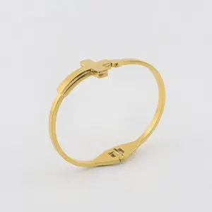 FWJ - STAINLESS STEEL JEWELRY- 3MM PLAIN CROSS BANGLE.