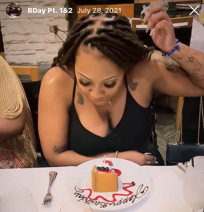 Item: 3 Bottles + 1 Derma Roller