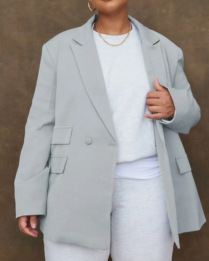 Plus Size Oversized Double-Breasted Blazer with Notched Lapel & Patch Pockets