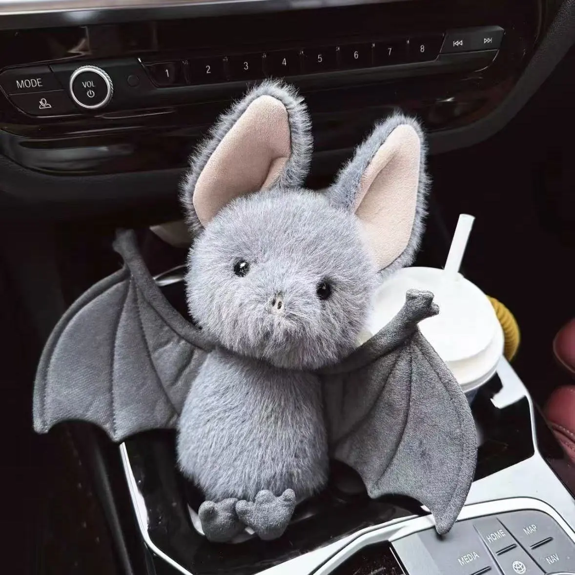 Cute Halloween Bat Pig Plush Toy, Fun Dorm Room Gift for Girls, Quirky Stuffed Animal, Soft Huggable Stuffed Animals, Soft Cuddly Gift, Perfect for Holiday Decorations