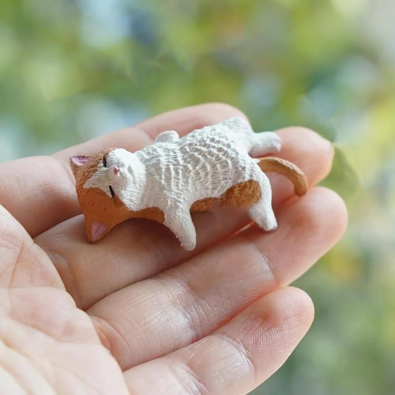 MUNBYN   Valentine' s Day Gifts - 2026 Mini Cat Desk Figurines Set of 5 Resin Multi-Pose Cute Cartoon-Style Kitty Desk Companions for Home Offices & Cubicles