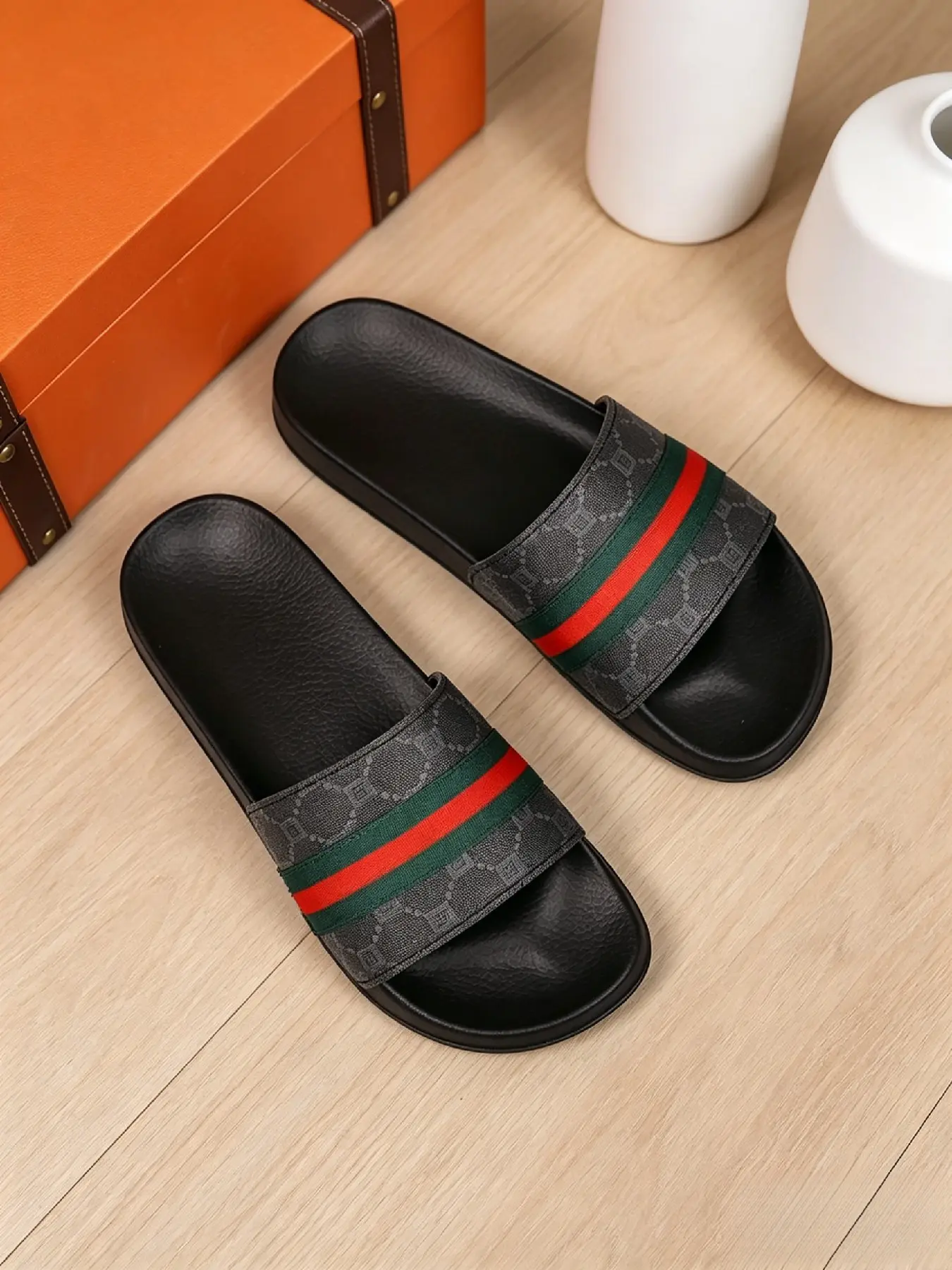 2026 Summer Couple Fashion Floral Slippers, Non-Slip Comfortable Home Outdoor Beach Sandals, PU Leather Eva Sole, All Seasons, Home Footwear, House Slippers, Casual Home Slippers, Indoor Outdoor Slippers