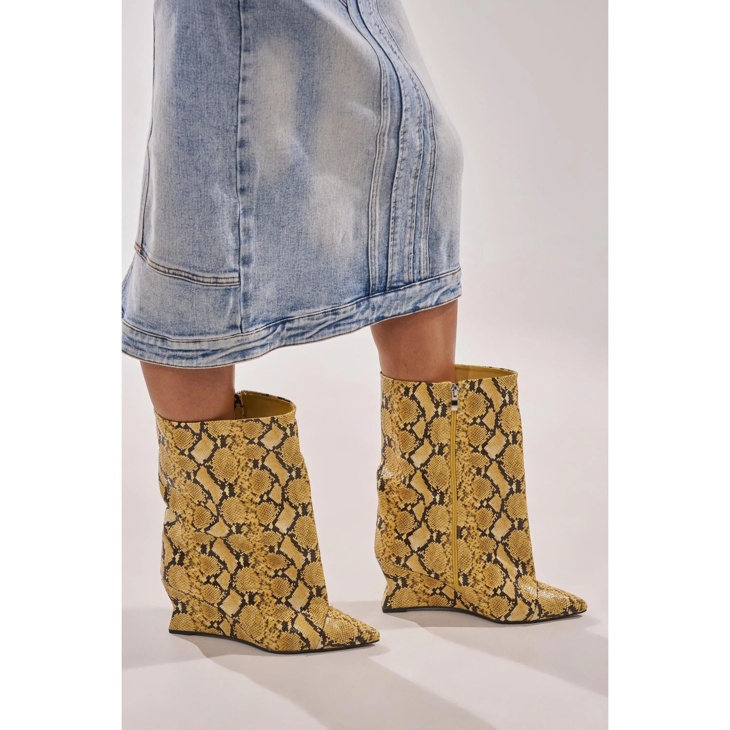 AZALEA WANG VINCI YELLOW SNAKE PU PRINT WEDGE BOOTIE