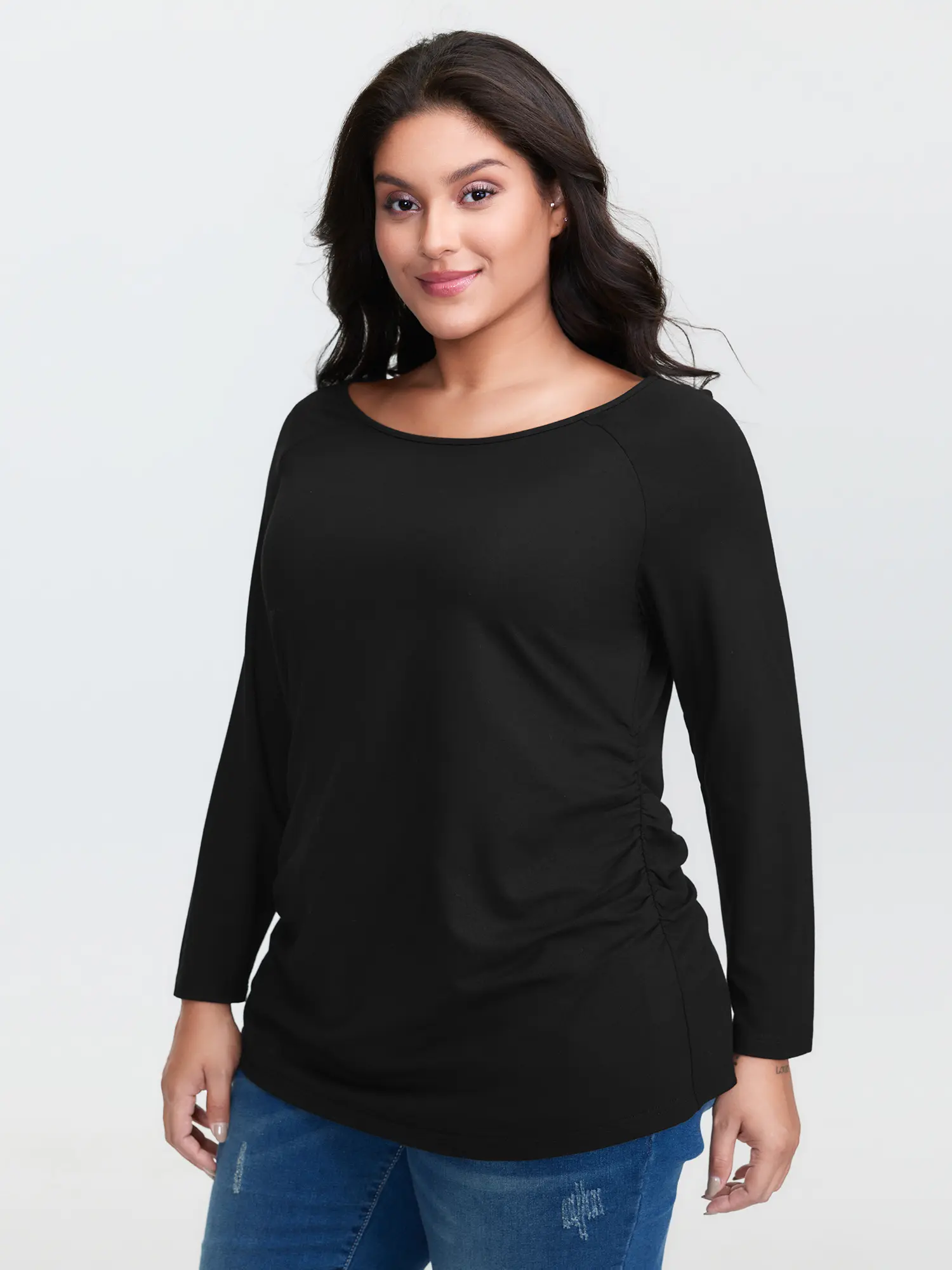 Women's Plus Size T-Shirt in a Fitted Style, Solid Supersoft Fabric Top, A Versatile Casual Piece for Everyday Wear, Bodycon, Lady, Long Sleeve, Tshirt, Boat Neck, Extra Long, High Stretch, Clean Look, Regular, Plain, 22-24/3X, 26/4X, Basic