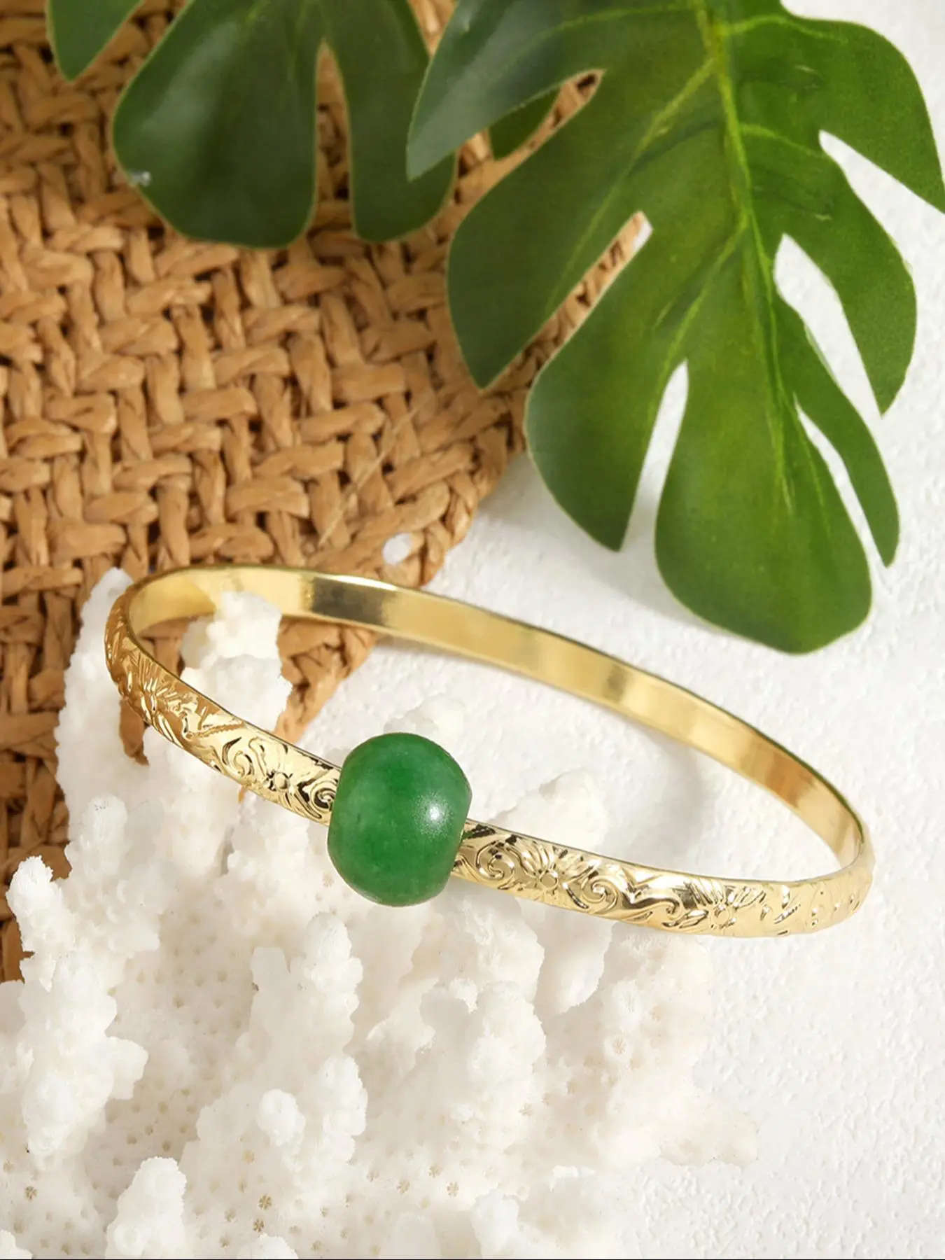 Dainty 3mm Hawaiian Plumeria Bangle Bracelet with Green Agate Stone, Copper Bracelet, Elegant Jewelry Bracelet, Elegant Minimalist Bangle, Boho Style Bangles, Beach Jewelry, Island Style Jewelry