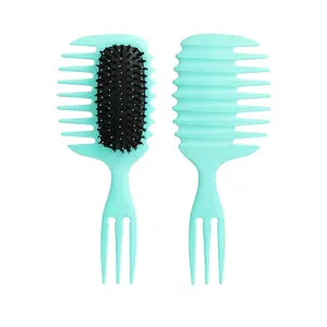 Thoughtful Valentine’s Day gifts for girls: Curl Brush/Curling Styling Brush for women, men, wet and dry hair; curl-defining brush; “Curl Talk”; wavy hair products; brush; detangling brush; lightweight women’s hairbrush; thermal styling