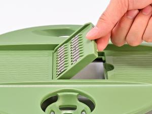 SUSTEAS 5-in-1 Salad Prep Station Green Durable Steel Chopping Basket with Strainer for Efficient Salad Fruit & Meal Prep Kitchen Utensil