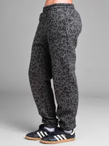 Comfrt | Oversized Minimalist Sweatpants