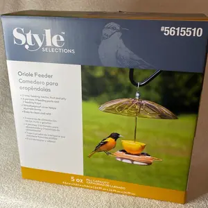 Oriole feeder
