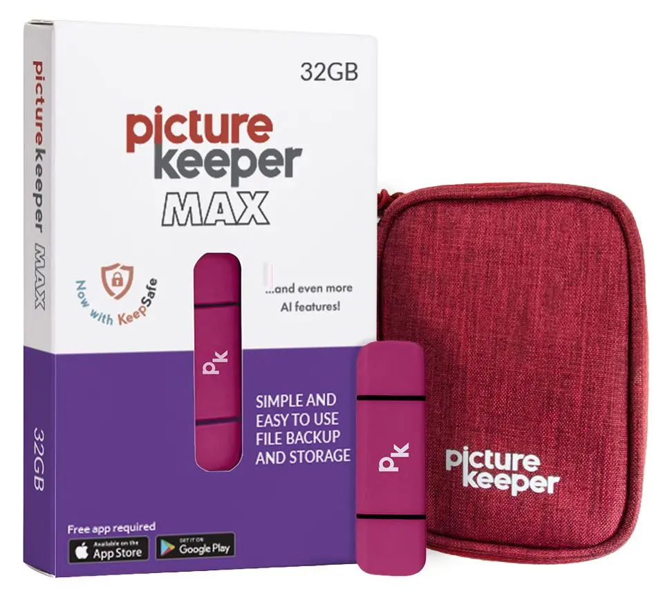Picture Keeper MAX 32GB + 1 Free Year of KeepSafe + Travel Case