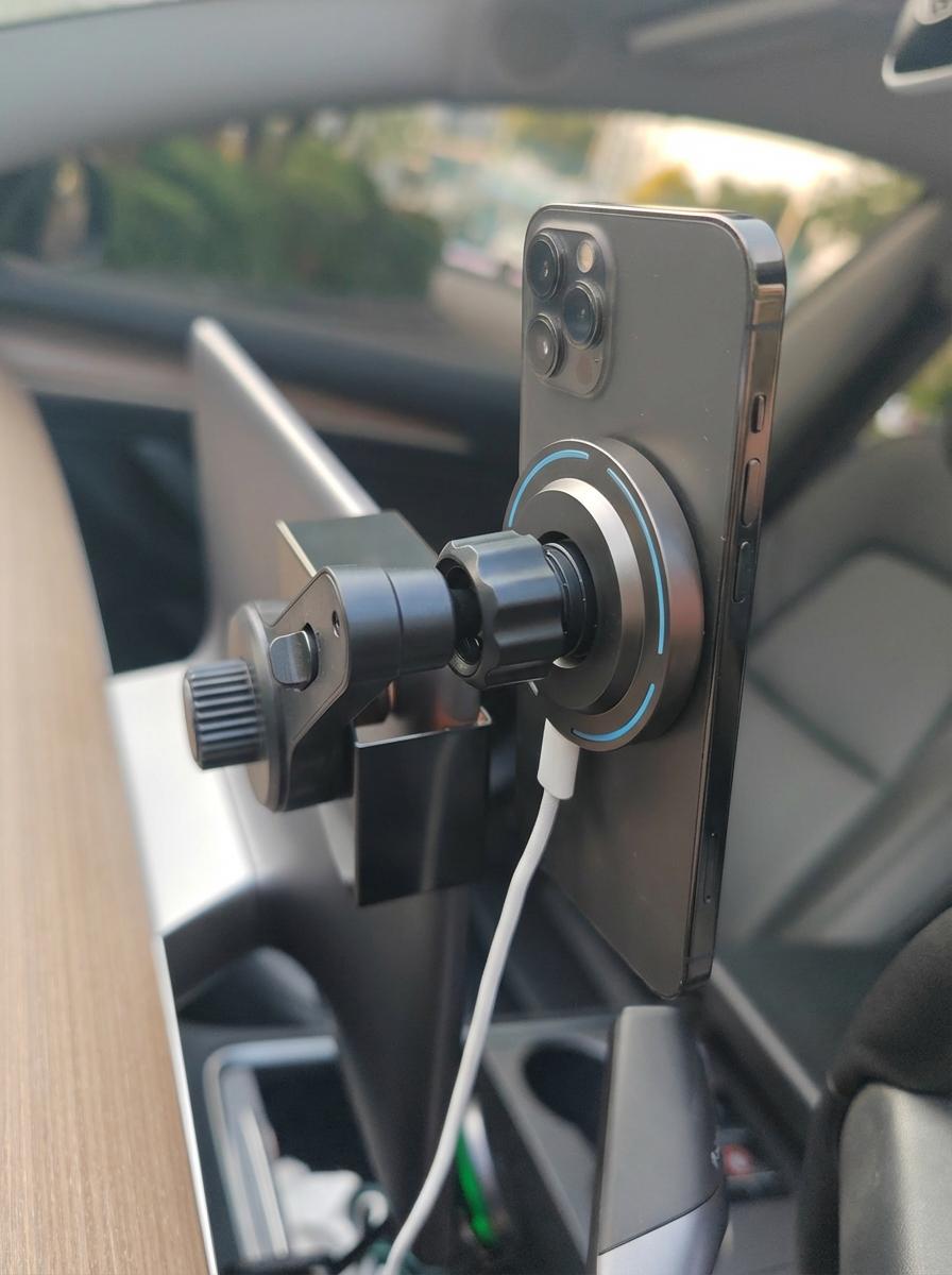 MSTARKE Qi2 15W Wireless Charger Phone Mount for Tesla Model Y/3 Compatible with iPhone MagSafe, Magnetic Car Holder for Tesla Model 3 Highland/Y Juniper
