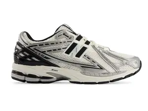 New Balance 1906R White Metallic Silver Black M1906RER Men’s Shoes NEW