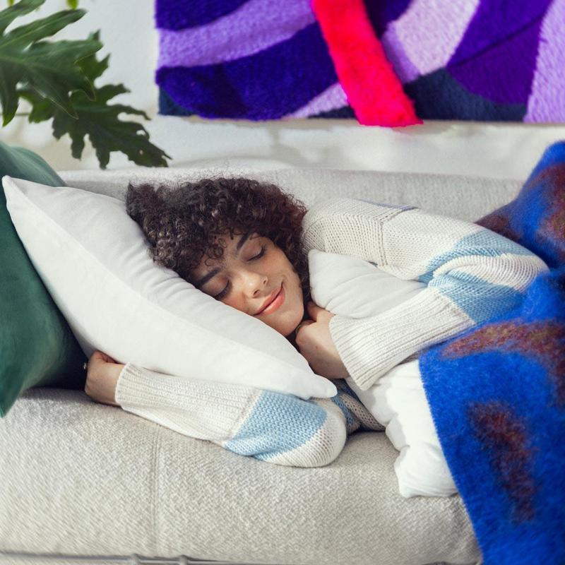 SquishPillow Bed Pillow and White Pillowcase 2-Pack Super Soft Signature Fibers Ergonomic Comfort Support Soft Medium or Firm Firmness