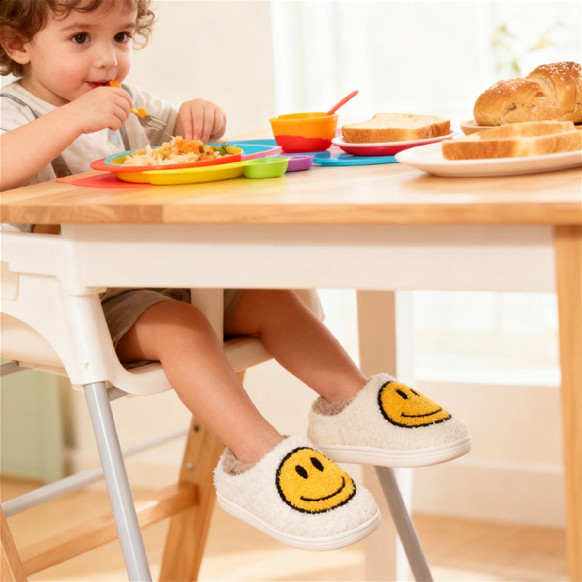 Lumubby Cute Smile Face Plush Slipper Warm Winter Fleece Home Slip-on Shoes for Boys Girls Super Soft Cotton Cartoon Design Breathable Cozy Thickened Memory Foam Ultra Comfortable Lining