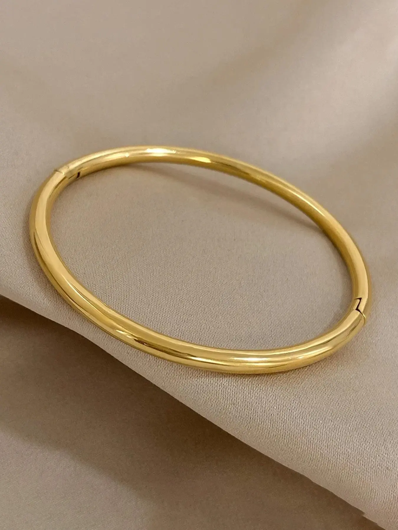 Fashion Stainless Steel Bangle for Women, Metal Cuff Bracelet, Non-Fading Open Design, Elegant Minimalist Anti Tarnish Bangle, Minimalist Bangles, Simple and Elegant, Perfect for Daily Wear and Parties, Ideal Gift