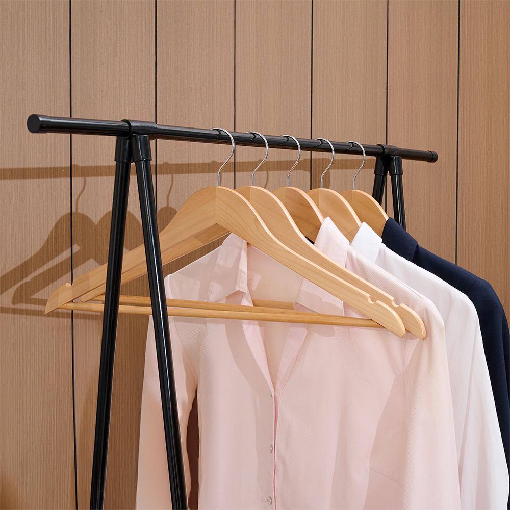 BePatio 17.32in" Soild Wooden Coat Hangers,10~30 Pack Clothes Hangers ,Natural Wood Suit Hangers with Non Slip Pant Bar & 360 Degree Rotatable Hook ,Clothes Hangers for Shirts, Jackets, Dress, Pant, Perfect for your closet.