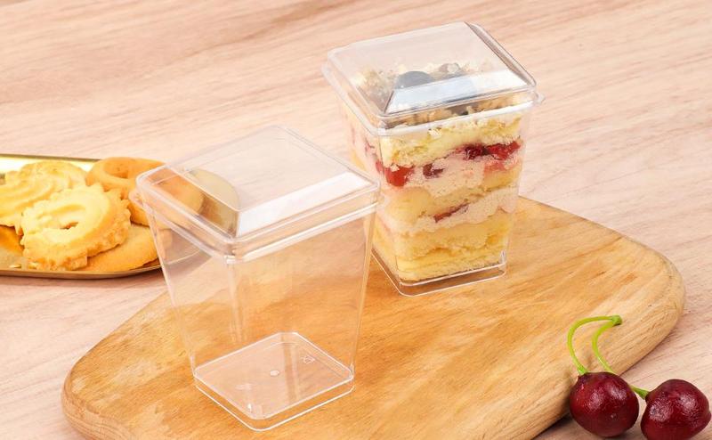 5oz Crystal Plastic Dessert Cups with Lids & Spoons - Disposable Square Parfait Cups for Mousse, Tiramisu, Pudding, Party & Catering 5oz Crystal Plastic Dessert Cups with Lids & Spoons - Disposable Square Parfait Cups for Mousse, Tiramisu, Pudding, Party & Catering