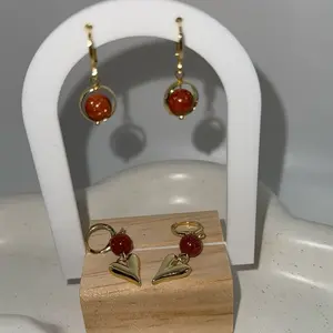 Venturina Earrings with Red Beads and Gold Heart Charms for Women's Fashion Jewelry