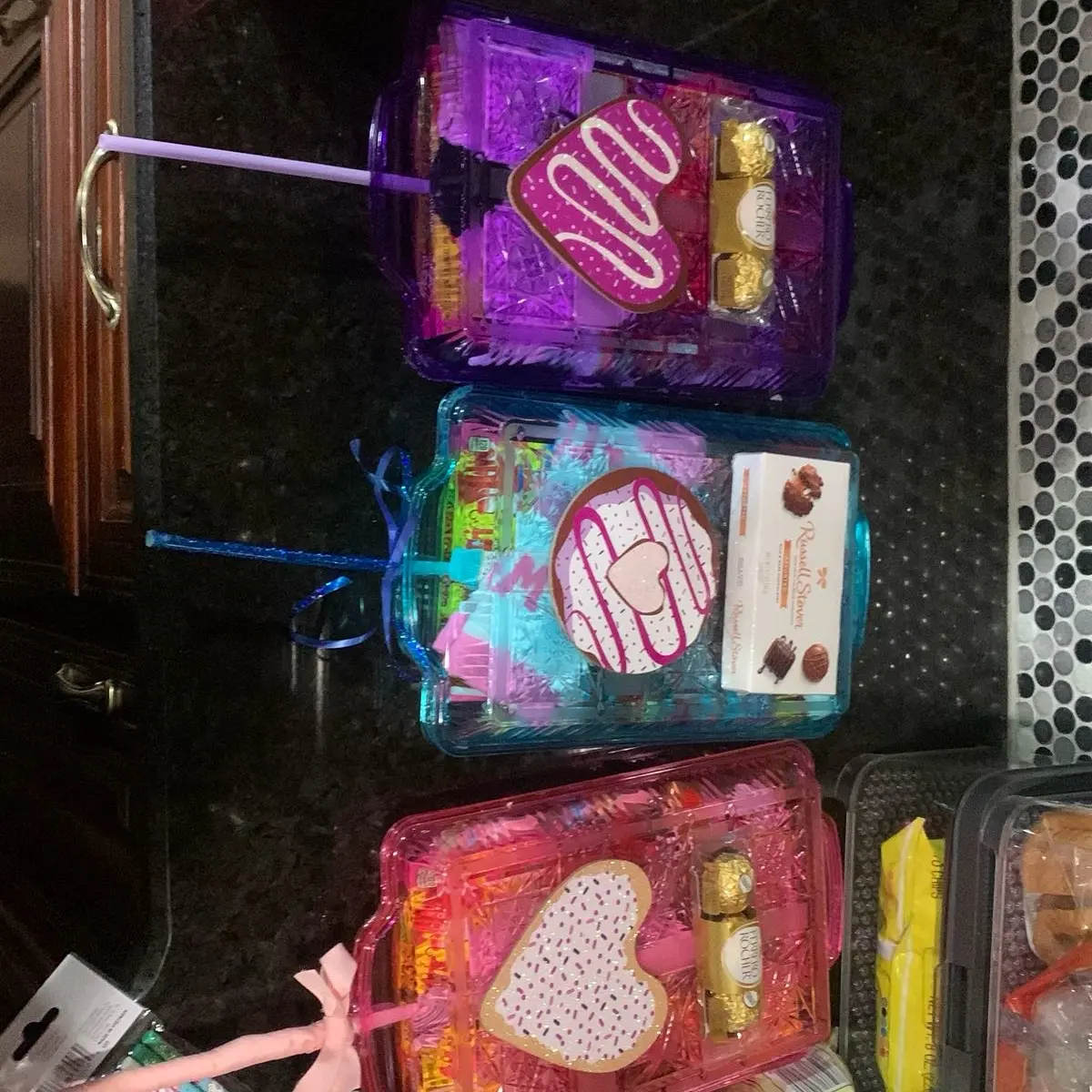 Valentine suckers