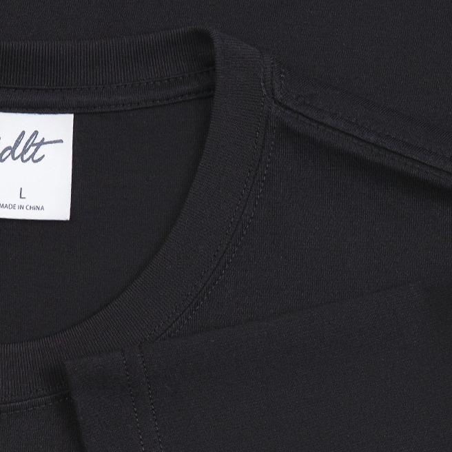 Cowboy Desert Marlboro T-Shirt – Western-Style Graphic with Horses and Cacti, Unisex Rodeo Tee, Wild West-Inspired T-Shirt.