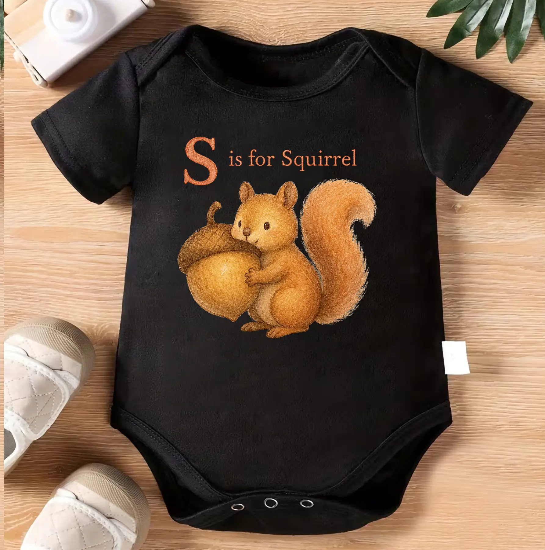 1pc Baby Crawling Suit - White Onesie with "S is for Squirrel" Print - Soft Cotton Outfit for Newborns & Toddlers 0-3 Years - Educational Animal Gift - Machine Washable Infant Wear