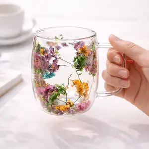 Double Walled Glass  with Dried Flowers, 350ml Insulated Clear Coffee Cup, Handmade Floral Glass Cup with Handle, Cute Aesthetic Milk Tea  and Heat Resistant Drinkware for Latte, Tea, Cocoa, Home, Office, Dessert Table and Gift Giving meoky mug