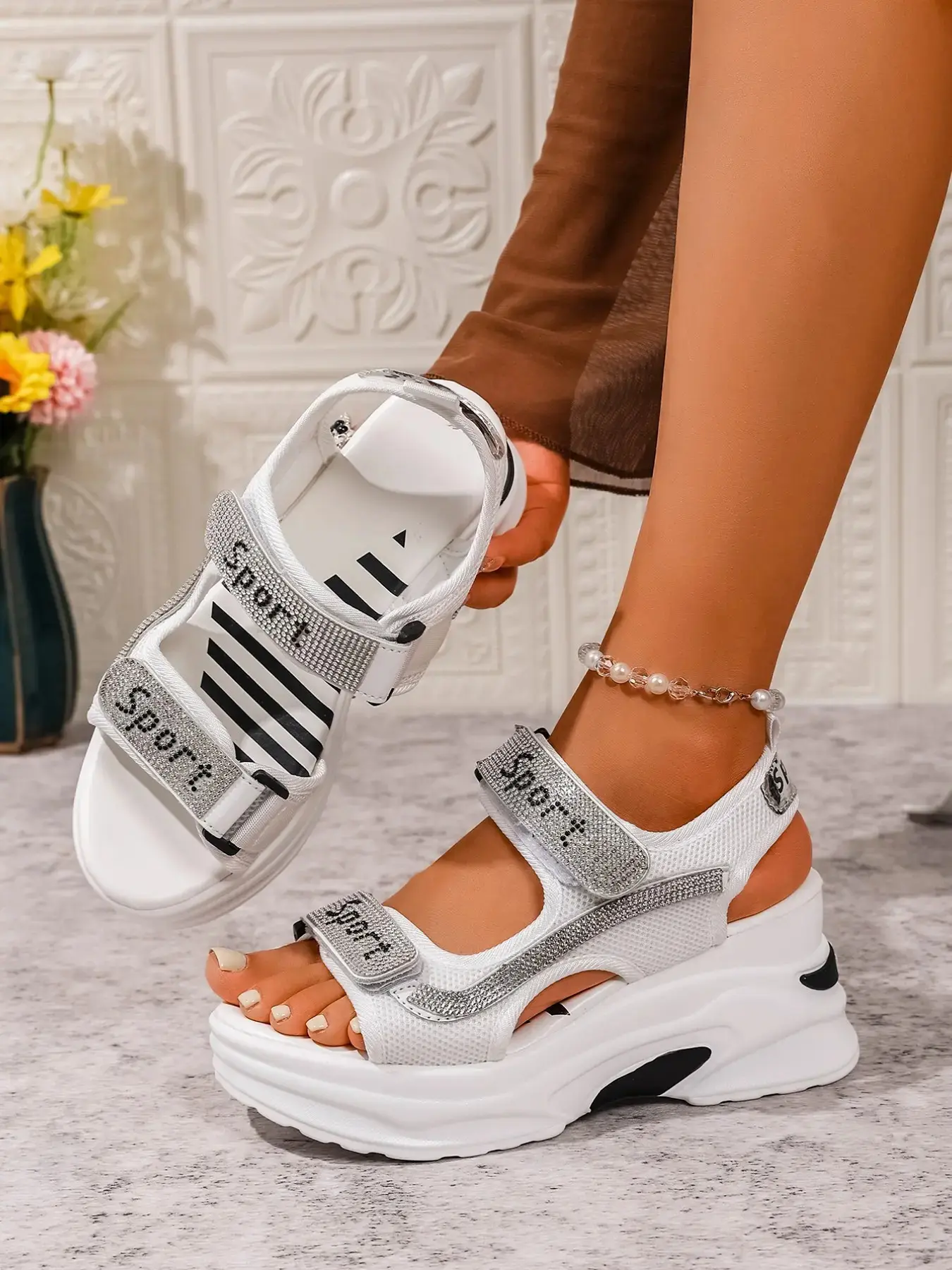 Water diamond thick soled sports sandals for women, thick soled sponge bottom sandals, breathable mesh fashionable open toe sandals, summer comfortable shoes, Velcro design, Lightweight Sandals, Unique Sandals, Fashionable Slide Sandals