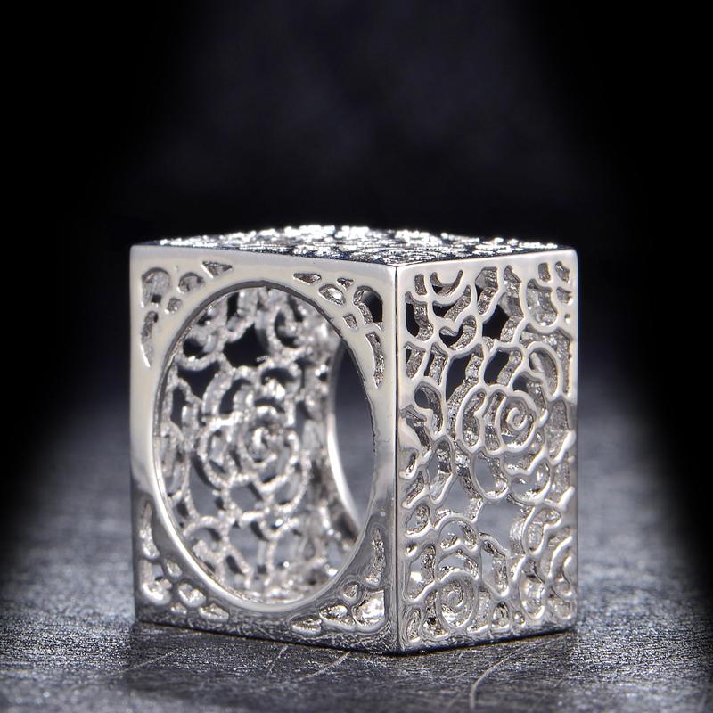 Mytys Hollow Rose Pattern Square Design Finger Ring For Women Special Shape Unique Fashion Elegant Jewelry Ring Party Gift For Girl Dainty Decoration
