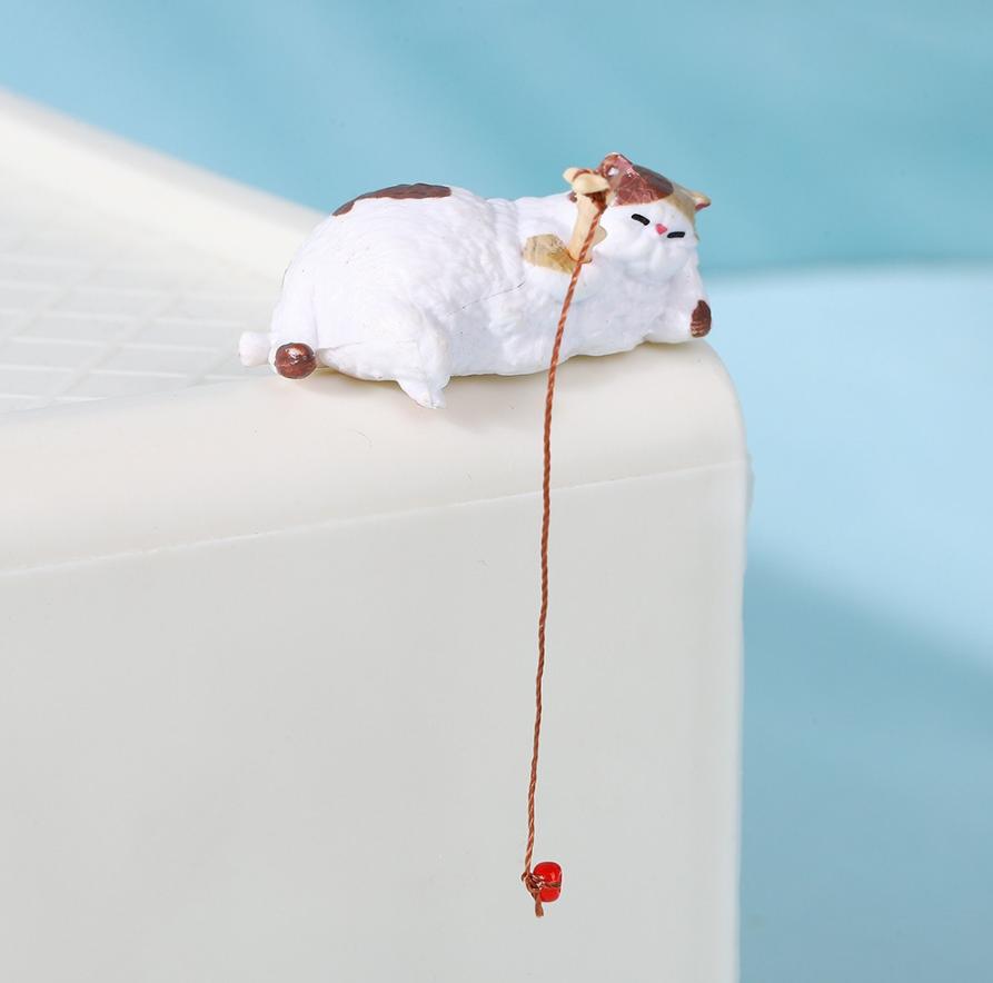 MUNBYN 5-PCS Cute Mini Cat Fishing Desk Figurines Set, Resin Micro Landscape Ornaments, Pet-Themed Desktop Accessories for Home & Office Computer Desk Decor MUNBYN 5-PCS Cute Mini Cat Fishing Desk Figurines Set, Resin Micro Landscape Ornaments, Pet-Themed Desktop Accessories for Home & Office Computer Desk Decor
