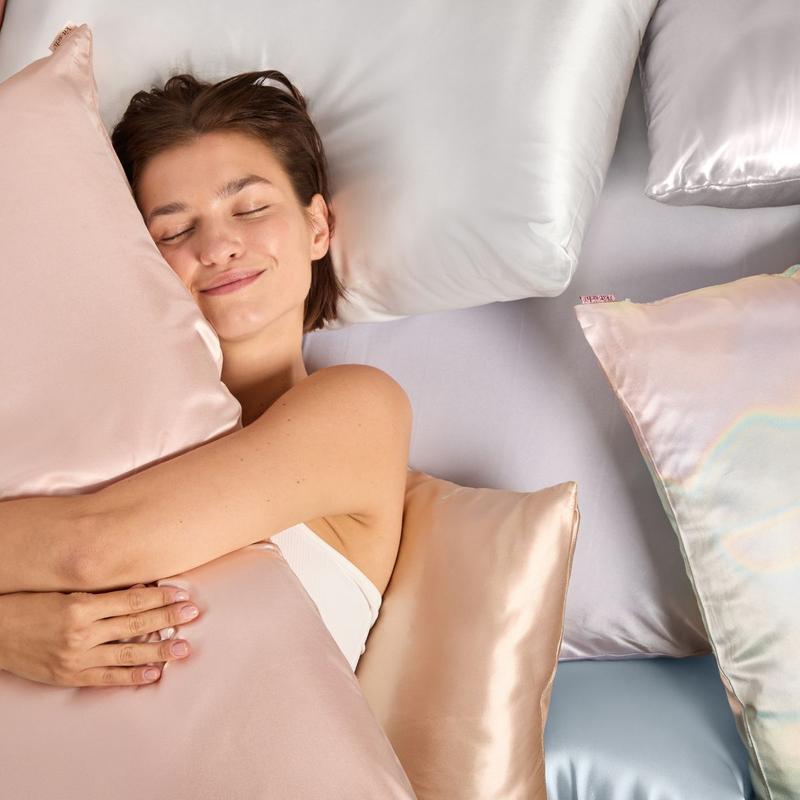 Kitsch Satin Pillowcase in Ivory Kitsch Satin Pillowcase in Ivory