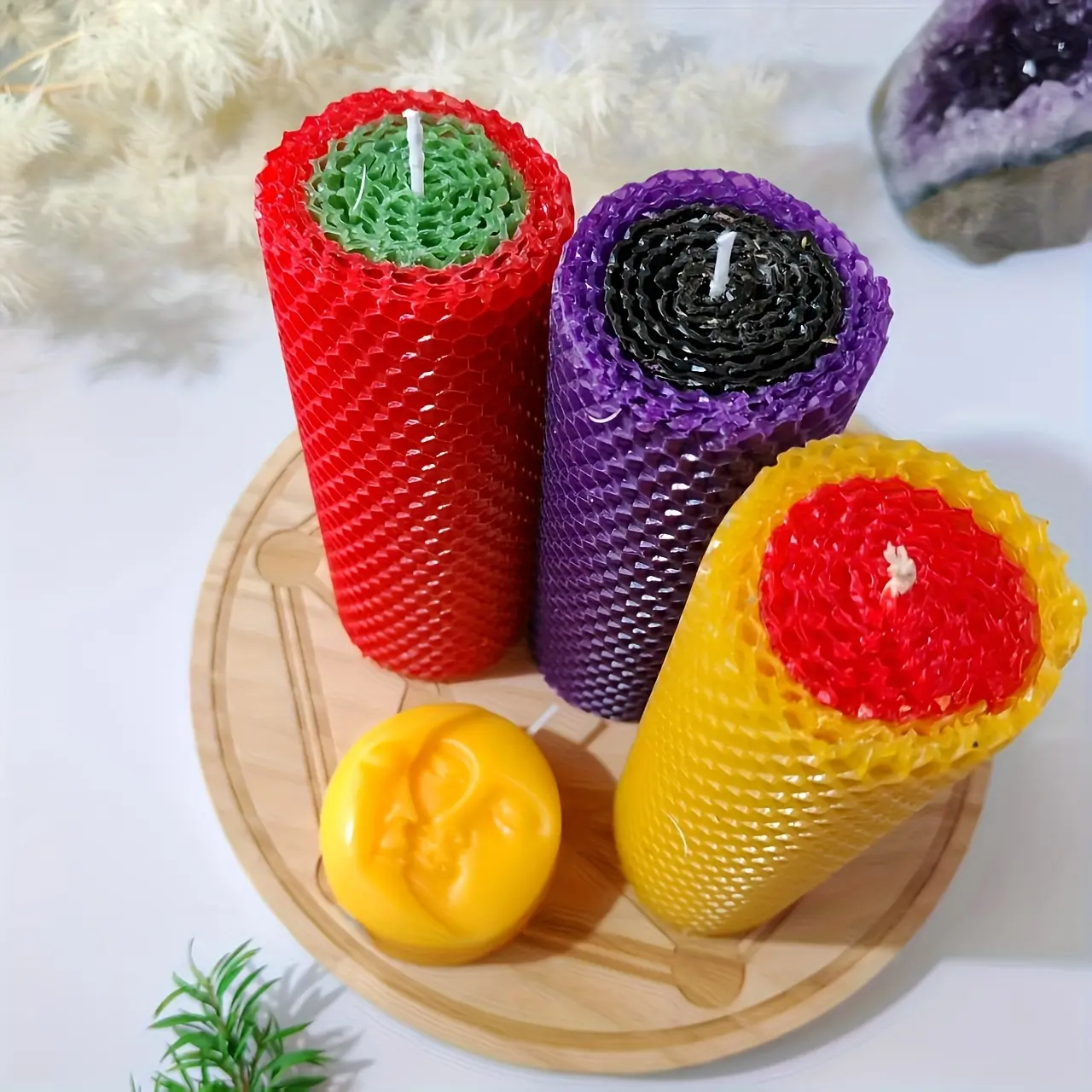 Large Size Hand-Rolled Beeswax Candles Gift Set – Wax Molding Materials comes from beeswax 4-Piece Beeswax Candles (3 Rolled + 1 Molded) Long Burning Candles for Christmas, Housewarming, Luxury Home Decor & Family Gifts for Women Candle Pack Decoration