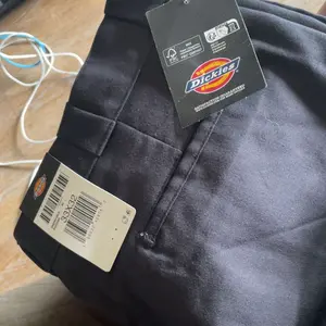Dickies Men's FLEX Skinny Fit Double Knee Work Pants, Wrinkle-Resistant,Stain- Resistant, Reinforced Knees, Breathable Comfort, Slim Fit