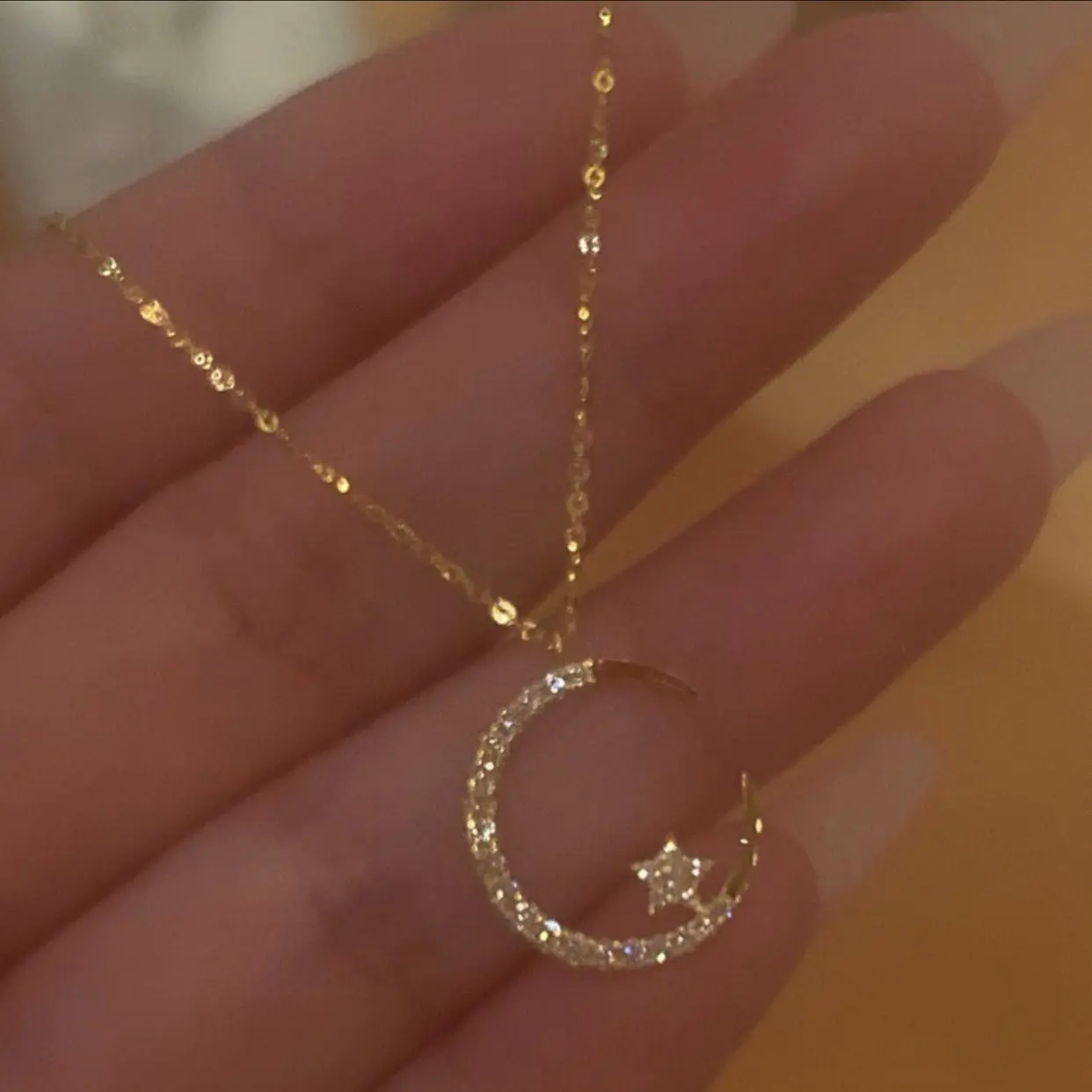 Women's Vintage Artificial Gemstone Pendant Necklace - Elegant Dainty Necklace, Luxurious Collarbone Jewelry with Delicate Star Motif, Sparkling Zirconia, Adults' Birthday Gift, Jewelryhuan