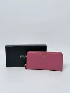 Pre-owned PRADA Leather Long Wallet Saffiano Zip Around Wallet SH305PR