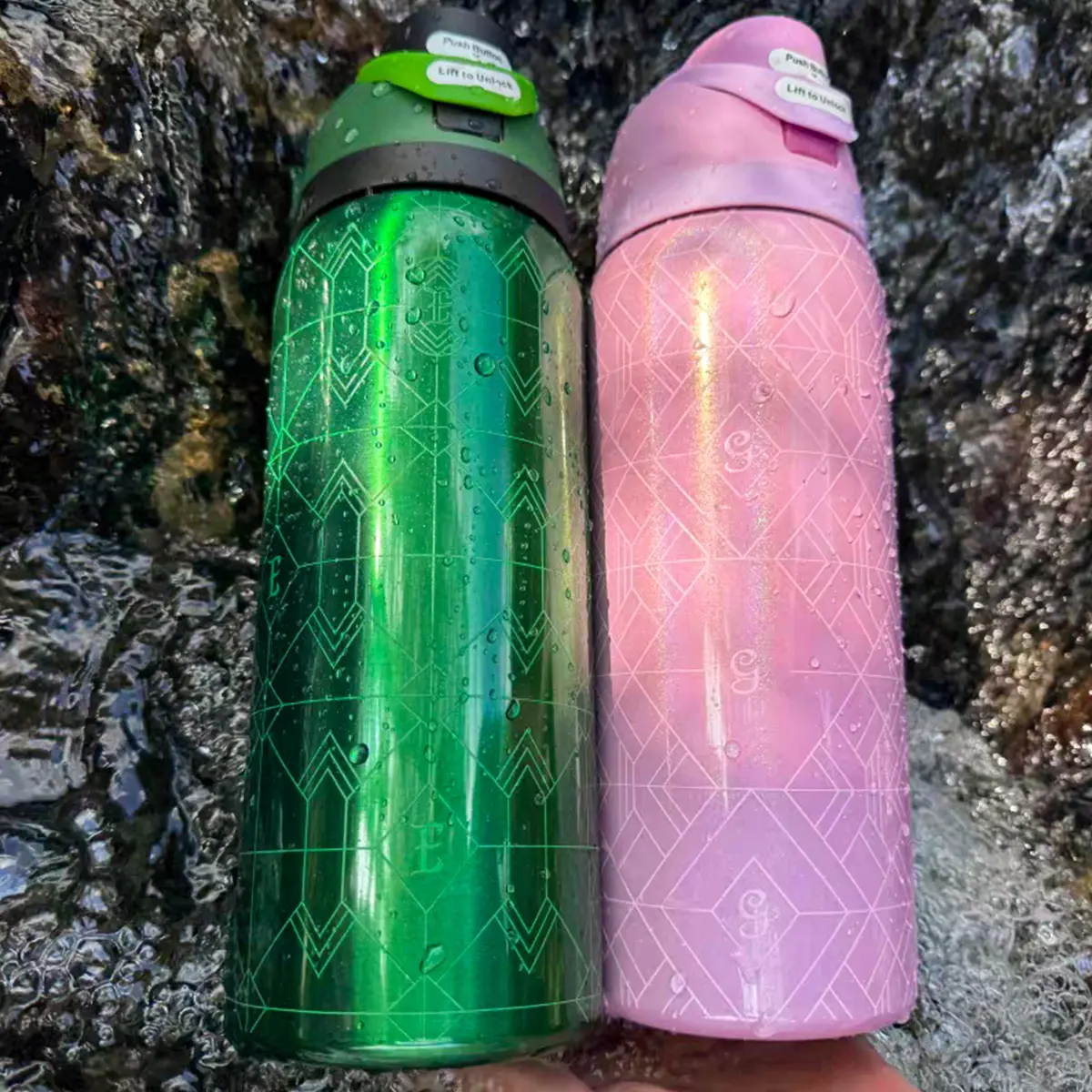 Ow(Wicked )Dual-drink outdoor sports water bottle with straw,32oz/945ml, perfect for outdoor camping/cycling-Features a one-handed opening design,double-walled vacuum insulation, and a snap-lock portability-Keeps ice cubes warm for 8-12H without melting