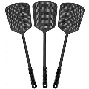 Dense mesh prevents flies from escaping! Durable plastic fly swatter, powerful household swatter, kills flies and mosquitoes with a single swipe.