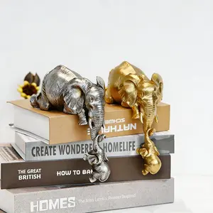 2 Pcs/set Cute Elephant Hug Baby Resin Figurine Set Miniature Handicraft Decor Home Desk Shelf Display Decorative Gift Collection