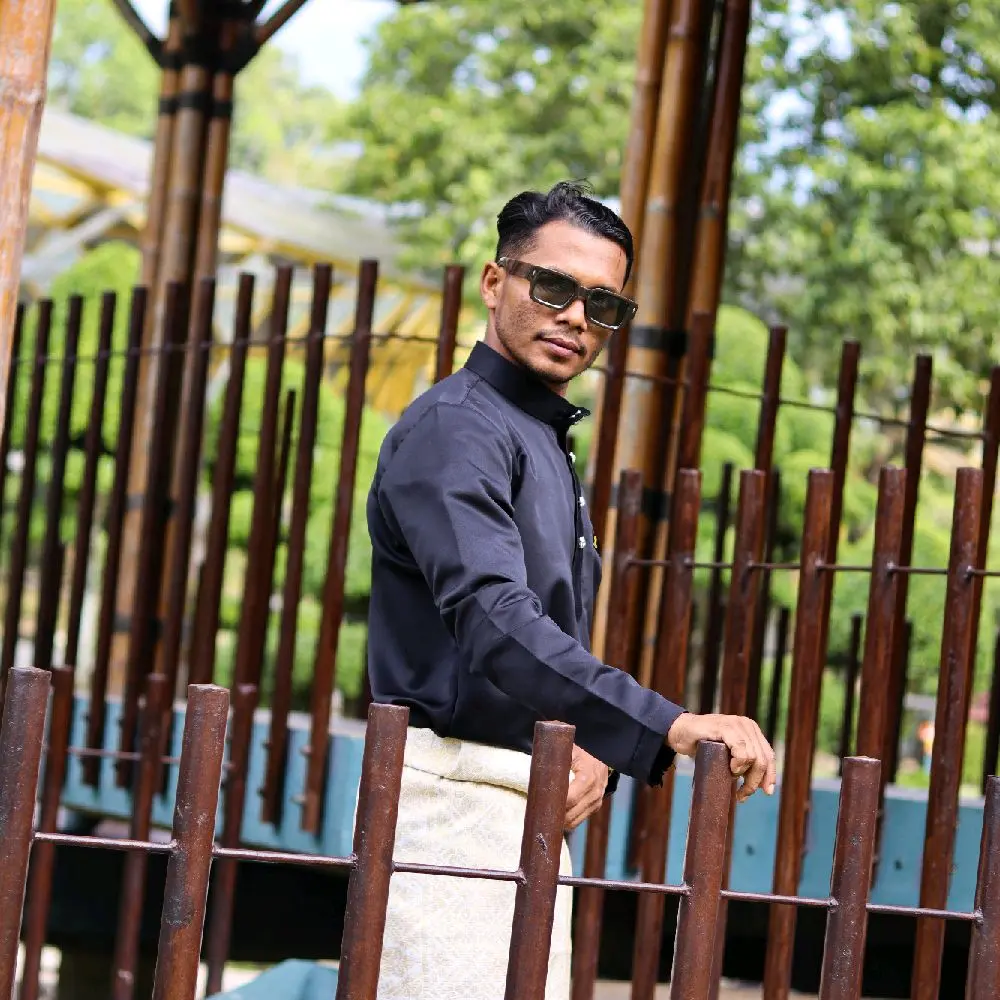 malay traditional clothes by ARAKAN LEGACY