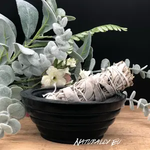 Naturally Eu Smudge Stick Bundle - Authentic Cedar for Cleansing & Blessing - Ideal for Rituals & Aromatherapy