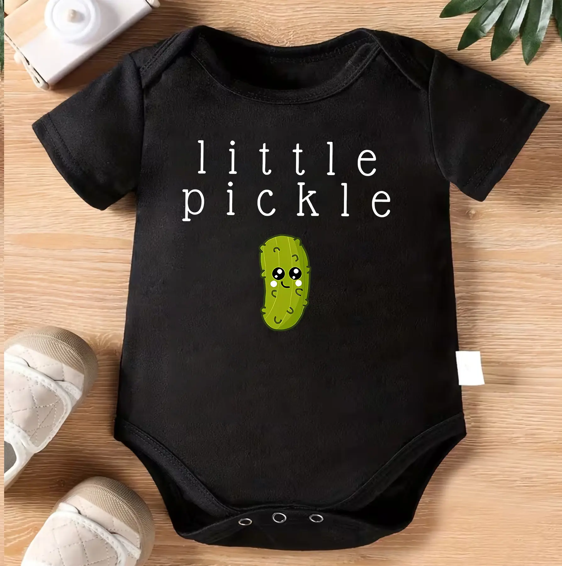 1pc Baby Crawling Suit - Black Onesie with "Little Pickle" Print - Soft Cotton Outfit for Newborns & Toddlers 0-3 Years - Funny Food Pun Gift - Machine Washable Infant Wear