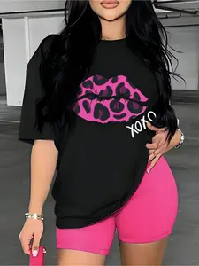 Wo Casual Graphic Print Drop Shoulder T-Shirt| Black and Pink, Short Sleeve Crew Neck, Relaxed Fit Top with Leopard Lips and XOXO Design, Medium Stretch, Machine Washable, Everyday Comfort Tee, Mediumstretch Fabric, for Spring and Summer