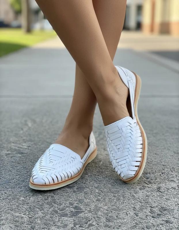 Women's Handmade Mexican Leather Huaraches Flat Slip-On Sandals Model 813 Round Toe Genuine Leather Upper Comfortable Ethically Made in Mexico Footwear Walking Shoes