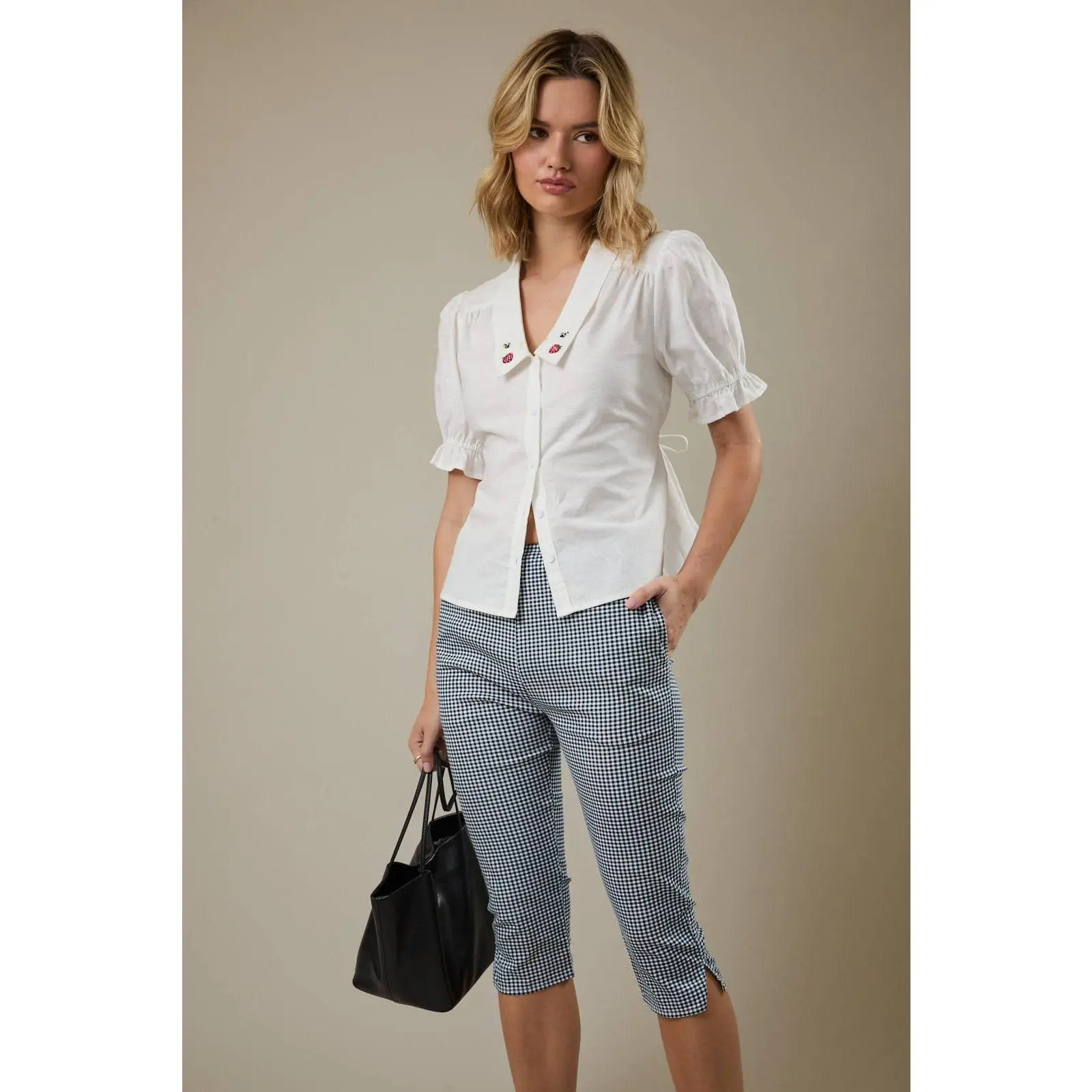 PUFF SLEEVE STRAWBERRY EMBO DETAILED BUTTON DOWN BLOUSE