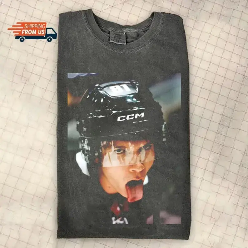 Hudson Williams Hockey Shirt, Heated Rivalry Inspired T-shirt, Ilya Rozanov Shane Hollander Couple Unisex Tee
