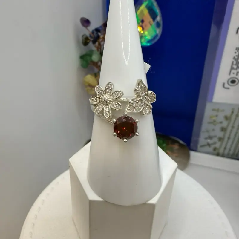 925 sterling silver # 6 ring  high quality solid Mexican  silver cubic zirconia stones elegant (( Anillos en Seth plata Mexicana Alta calidad legante Alta calidad talla # 6 piedras finas de zirconia